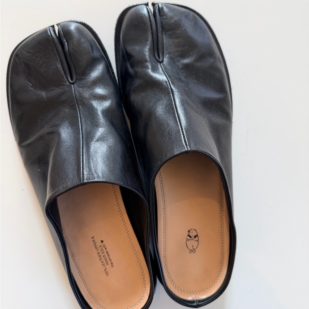 WoodchuckSato Black Leather Tabi Mules